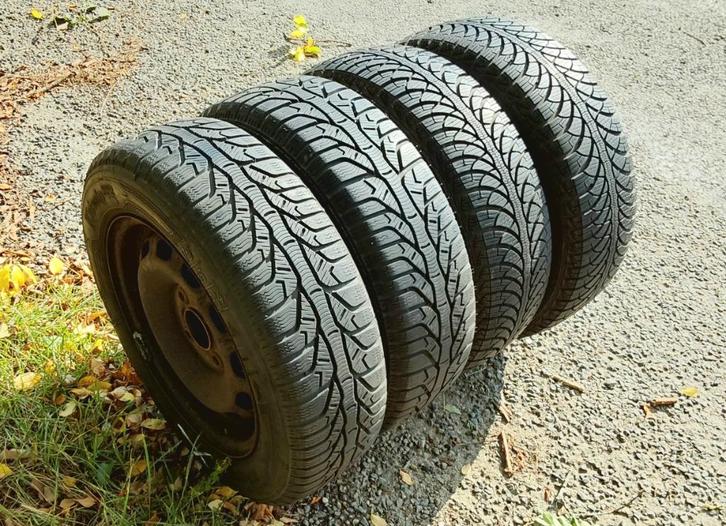 4 très bons pneus hiver 175/65-14, originales Ford Fiesta, Auto-onderdelen, Banden en Velgen, Banden en Velgen, Winterbanden, 14 inch