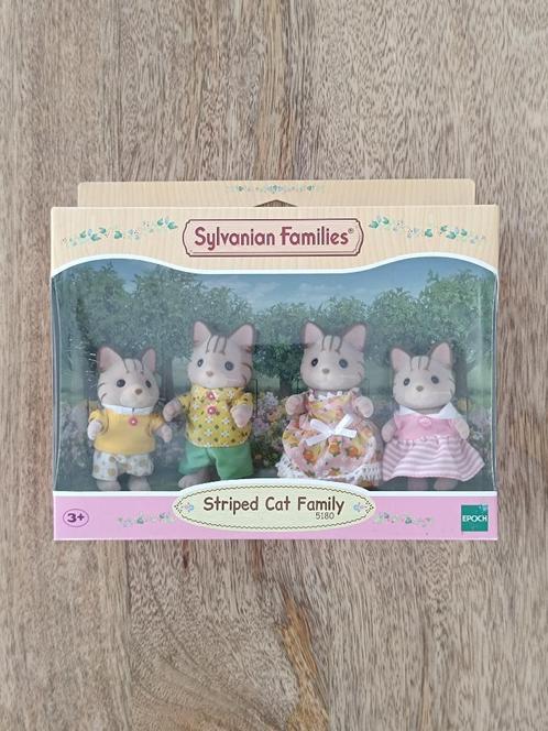 Epoch Sylvanian Families 5180 : Striped Cat Family, Kinderen en Baby's, Speelgoed | Poppenhuizen, Nieuw, Poppenhuispop, Ophalen of Verzenden