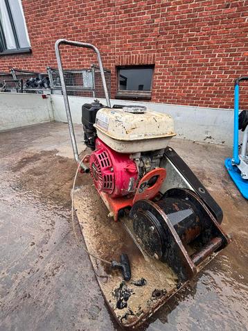 Honda - Dynapac LF82 Trilplaat beschikbaar voor biedingen