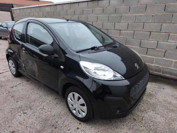 Peugeot 107 2014 accidentée, Auto diversen, Ongevalwagen, Peugeot, Handgeschakeld, Benzine, Zwart, Ophalen