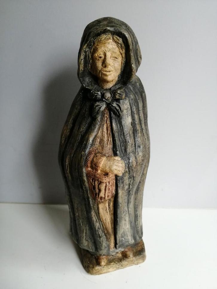 Beeld in terre cuite, getekend en gedateerd, Antiek en Kunst, Antiek | Keramiek en Aardewerk, Ophalen of Verzenden