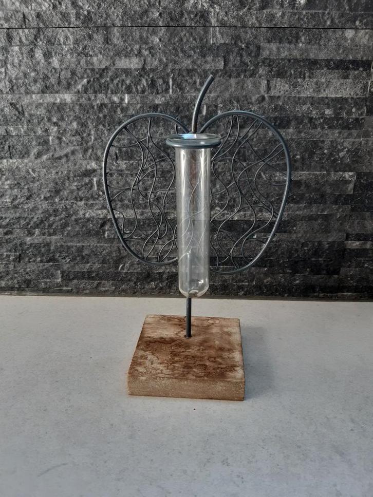 Originele vaas op houten voet, Huis en Inrichting, Woonaccessoires | Vazen, Gebruikt, Minder dan 50 cm, Glas, Ophalen of Verzenden