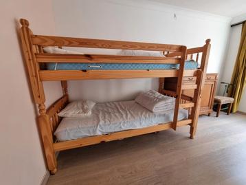 Retro houten stapelbed inclusief matrassen  beschikbaar voor biedingen