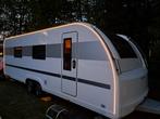 Caravan Adria Alpina 663HT bouwjaar 2023, Caravans en Kamperen, Caravans, Particulier, Koelkast, Adria