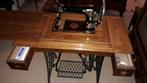 table & machine à coudre  Le Lion - ca.1900, Antiquités & Art, Antiquités | Machines à coudre, Enlèvement
