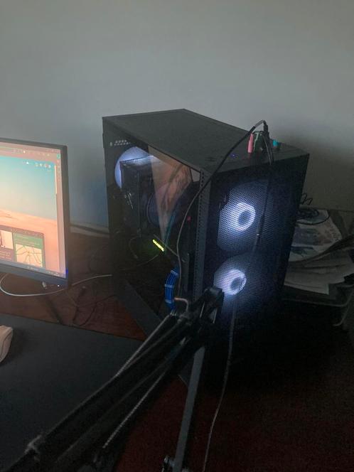 Gaming pc!!, Computers en Software, Desktop Pc's, Gebruikt, 3 tot 4 Ghz, SSD, 32 GB, Met videokaart, Gaming, Ophalen