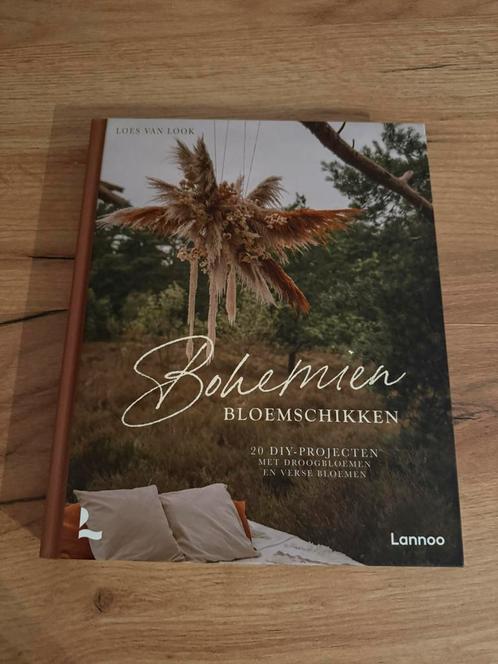 Loes Van Look - Bohemien bloemschikken, Boeken, Natuur, Zo goed als nieuw, Ophalen