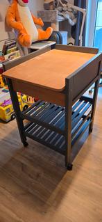 Table d'allaitement, Enlèvement