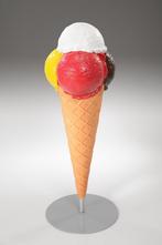 Crème glacée décorative debout sur corne 1 m - crème glacée, Collections, Marques & Objets publicitaires, Enlèvement ou Envoi