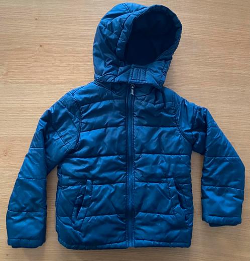 Doudoune / Manteau / Veste bien chaude bleu marine 7 ans -5€, Enfants & Bébés, Vêtements enfant | Taille 122, Utilisé, Garçon