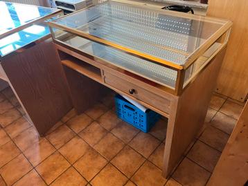 Toonbank winkel Sierraden beschikbaar voor biedingen
