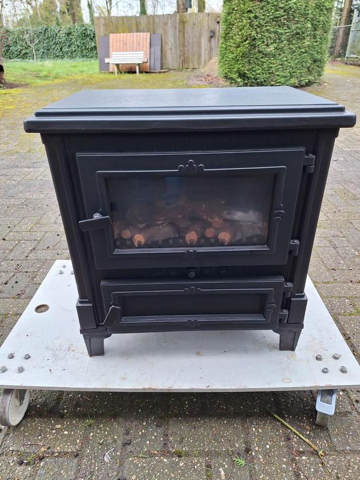 Aardgas kachel, Huis en Inrichting, Kachels, Zo goed als nieuw, Vrijstaand, Gevelkachel, Gas, Ophalen