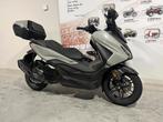 Honda Forza 125 keyless met topcase al nieuw model met TFT s, Motoren, Motoren | Honda, Scooter, Bedrijf, 125 cc, 11 kW of minder