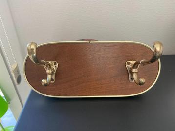 Originele en tijdloze retro kapstok uit de jaren1950  beschikbaar voor biedingen