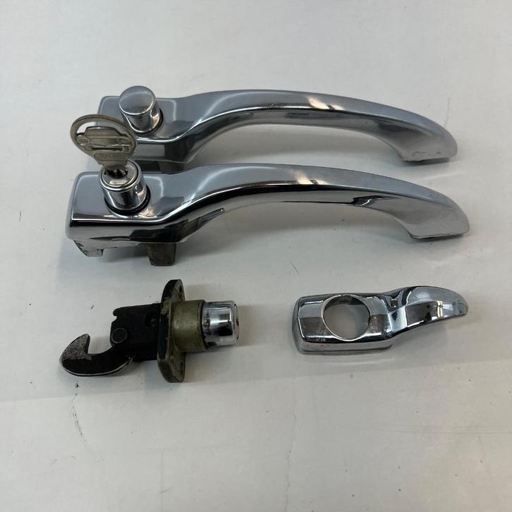 VW Kever 66 Deurhendel motordeksel slot passend sleutel, Auto diversen, Auto-accessoires, Gebruikt, Ophalen of Verzenden