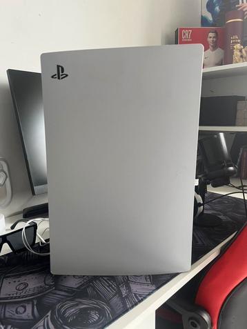 Playstation 5  (1 jaar oud) niet beschadigt beschikbaar voor biedingen