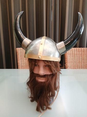 mancave , ridder helm , middeleeuwen,viking , horens , hoorn beschikbaar voor biedingen