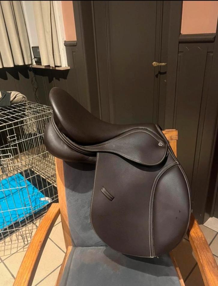 Zadels te koop, Dieren en Toebehoren, Paarden en Pony's | Zadels, Zo goed als nieuw, Recreatie, Ophalen