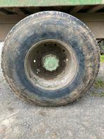 445/65-22,5  10 trous  standart ,  origine jante poclain, Articles professionnels, Agriculture | Outils, Enlèvement, Autre