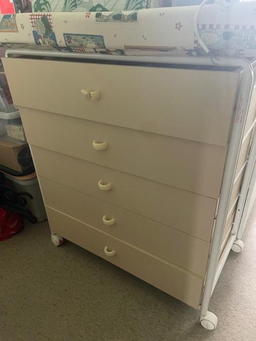 Baby verzorgingstafel / babybad / babykast, Kinderen en Baby's, Kinderkamer | Commodes en Kasten, Kast, Ophalen