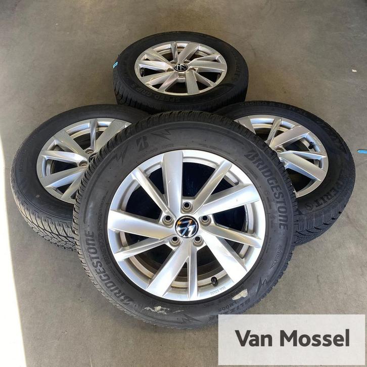 VW T-Roc Semperit Speed Grip 5 205/60/R16 92H, Auto-onderdelen, Banden en Velgen, Banden en Velgen, Winterbanden, 16 inch, 205 mm