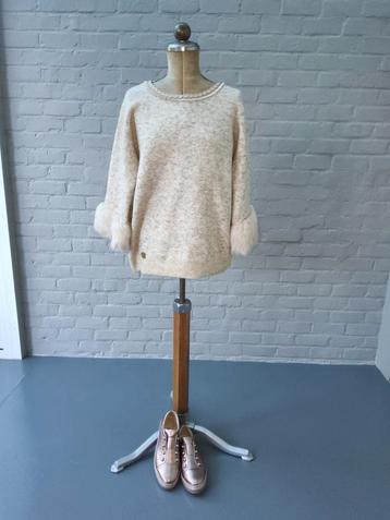 Beige trui met wol en faux fur beschikbaar voor biedingen