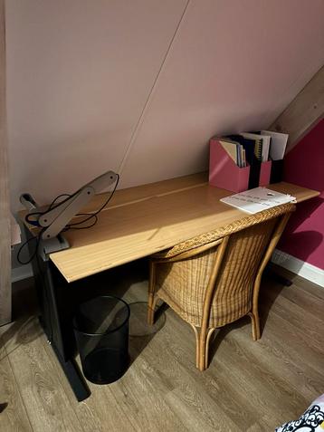 Bureau beschikbaar voor biedingen