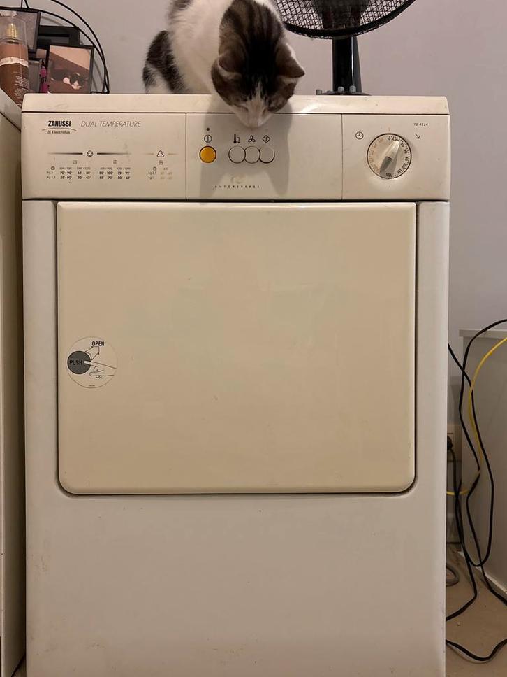 Droogkast die lang meegaat, Elektronische apparatuur, Droogkasten, Zo goed als nieuw, Ophalen