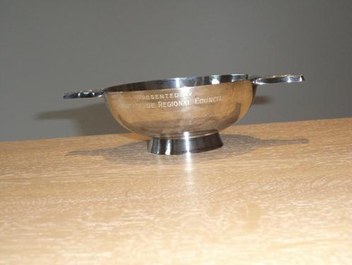 Coupe celtique écossaise argent argenté vintage GLASGOW, UK, Antiquités & Art, Antiquités | Argent & Or, Argent, Enlèvement