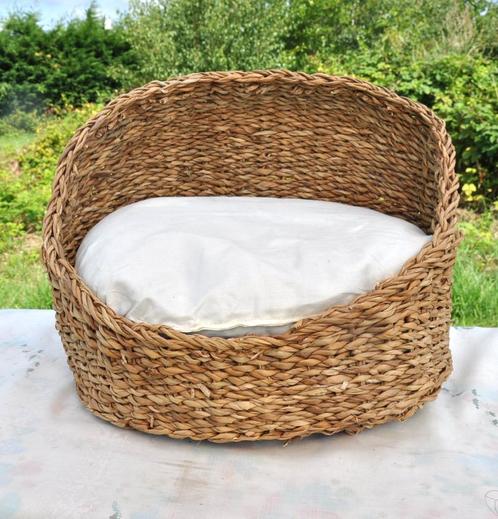 panier  tressée avec deux coussin pour jeune chat ou chien, Dieren en Toebehoren, Kattenmanden, Zo goed als nieuw, Overige, Ophalen of Verzenden