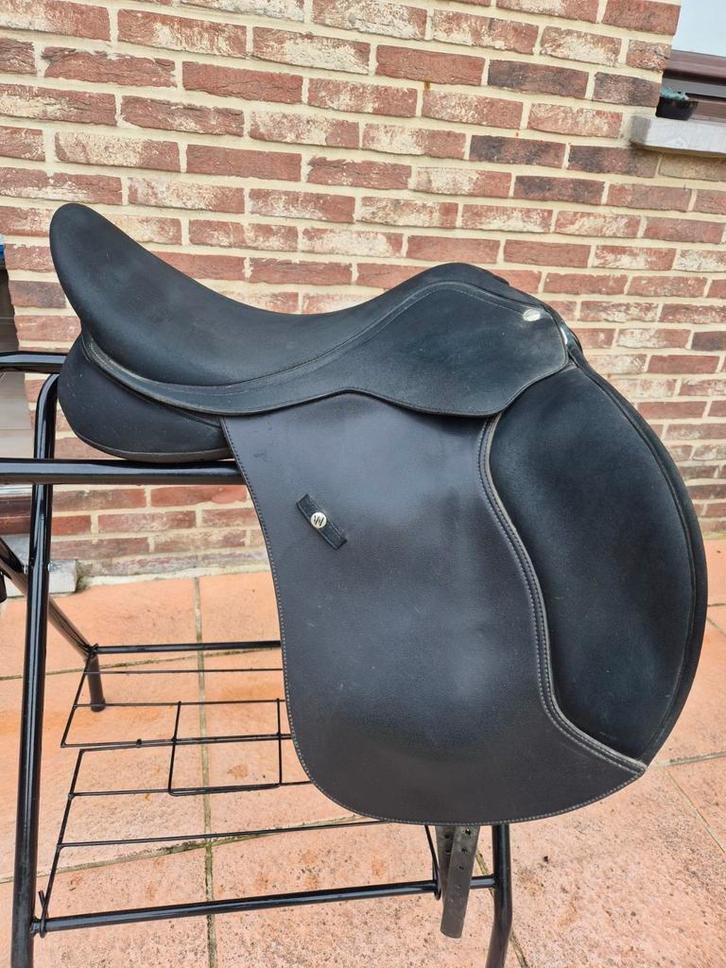 Wintec 2000 Wide Hart 17,5 zadel, Dieren en Toebehoren, Paarden en Pony's | Hoofdstellen en Tuigage, Zo goed als nieuw, Ophalen of Verzenden