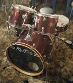 Riot by Dixon drumstel + stoel en bijhorende drum vellen, Musique & Instruments, Enlèvement, Utilisé