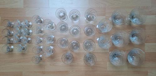 Service à verres : 38 pièces, Collections, Verres & Petits Verres, Comme neuf, Enlèvement ou Envoi