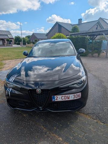 Vrij unieke Alfa Giulia veloce q4 07/2020, Auto's, Automaat, Zwart, Leder, Trekhaak
