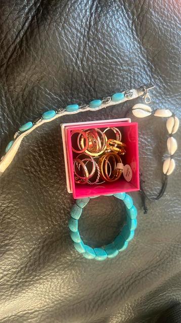 Sierraden beschikbaar voor biedingen