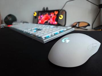 Logitech G Pro 2 Lightspeed  beschikbaar voor biedingen