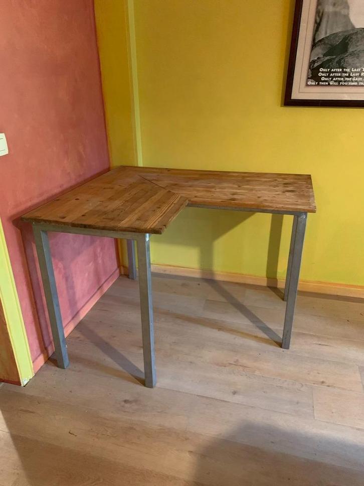 Hoektafel, Huis en Inrichting, Tafels | Bijzettafels, Gebruikt, Overige vormen, 60 cm of meer, 75 cm of meer, Hout, Ophalen of Verzenden