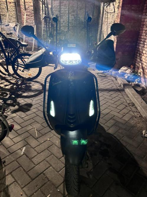 Vespa sprint Notte 2020 IGET, Fietsen en Brommers, Scooters | Vespa, Zo goed als nieuw, Overige modellen, Klasse A (25 km/u), Benzine
