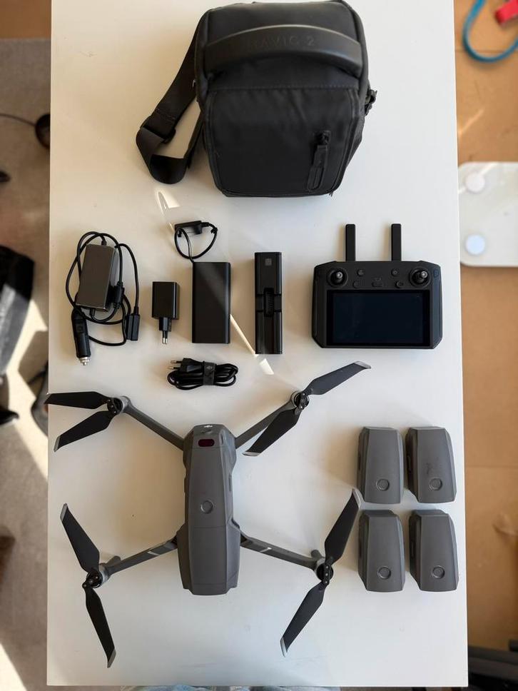 DJI Mavic 2 Pro drone + Fly More Combo + 2 batterijen, Audio, Tv en Foto, Drones, Zo goed als nieuw, Ophalen of Verzenden