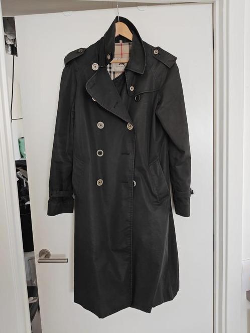 Prachtige jas van BURBERRY te koop, Kleding | Dames, Jassen | Zomer, Zo goed als nieuw, Maat 38/40 (M), Blauw, Ophalen