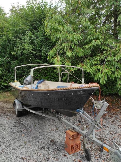 Hoofdfamilie: plezierboot, Watersport en Boten, Sloepen, Gebruikt, Tot 10 pk, 3 tot 6 meter, Buitenboordmotor, Benzine, Polyester