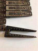 Hempel vintage typografie, Ophalen