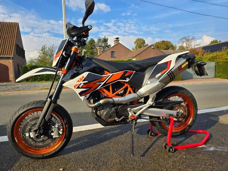 KTM SMC R 690, Motoren, Motoren | KTM, Bedrijf, SuperMoto, meer dan 35 kW, 1 cilinder, Motorrijbewijs A, ABS, Sportuitlaat, Ophalen