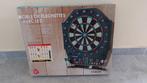 Electronisch dartsbord met 12 darts en werplijn - NIEUW!, Ophalen, Nieuw, Dartbord met pijlen, Elektronisch