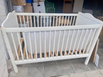 Lit bébé blanc Prémaman 148 x 79 x H 100 cm sans matelas, Enlèvement, Comme neuf, Lit