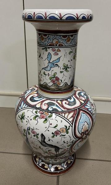 Très beau vase - Portugais - 38 cm - Berardos disponible aux enchères