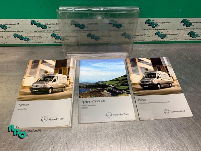 Instructie Boekje van een Mercedes Sprinter (Sprinter 06-), Auto-onderdelen, Overige Auto-onderdelen, Mercedes-Benz, Gebruikt