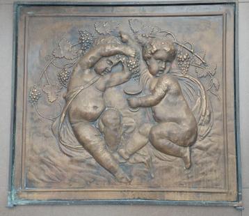 Koperen messing Haard scherm met Putti beschikbaar voor biedingen