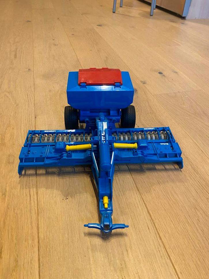 Zaaimachine bruder, Hobby en Vrije tijd, Modelauto's | 1:32, Zo goed als nieuw, Ophalen