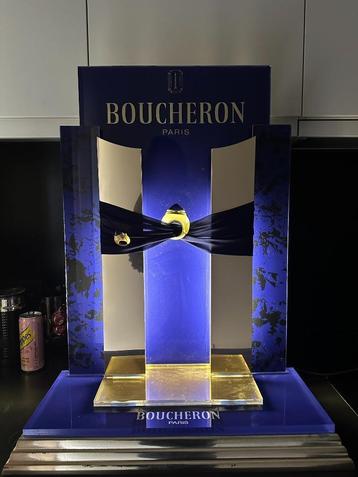 Coffret lumineux à parfum de "Boucheron" publicité/décoratio